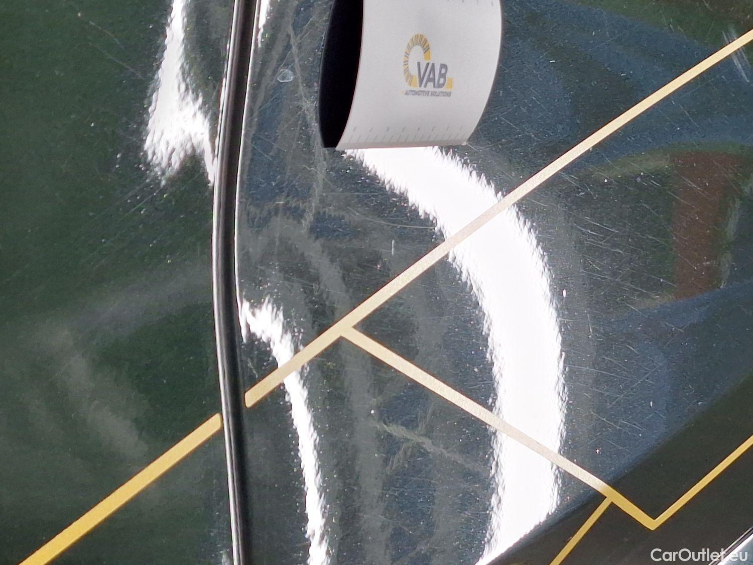 Bmw  X2 BMW  xDrive25e 162kW 5d ///M-Sportkit Gold Pack #31