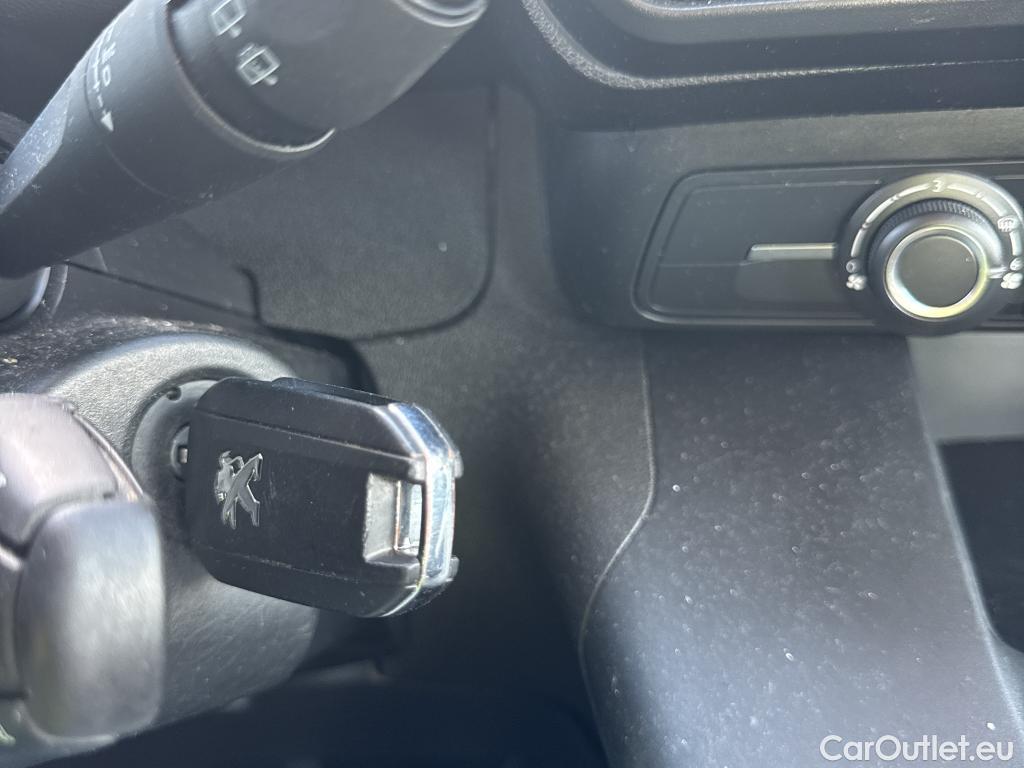  Peugeot  RIFTER PEUGEOT  / 2018 / 5P / combi Active Pack Business Std. BlueHDi 100  #2