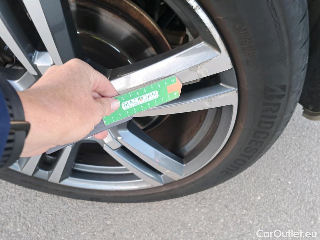 Volvo  XC60 VOLVO  / 2017 / 5P / todoterreno 2.0 B4 D AWD Inscription Auto #13