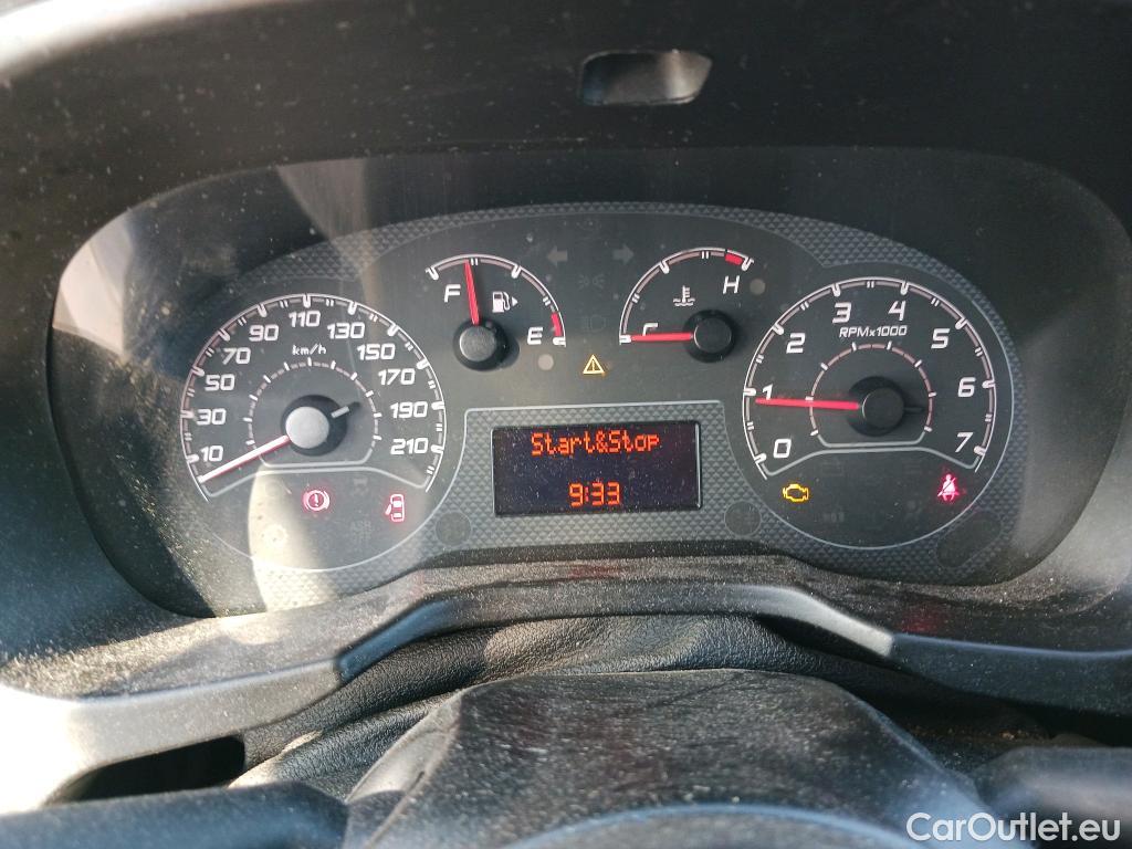 Fiat  Fiorino FIAT  / 2016 / 4P / furgón derivado de turismo Cargo SX N1 1.3 MJet 70 kW (95 CV) #35