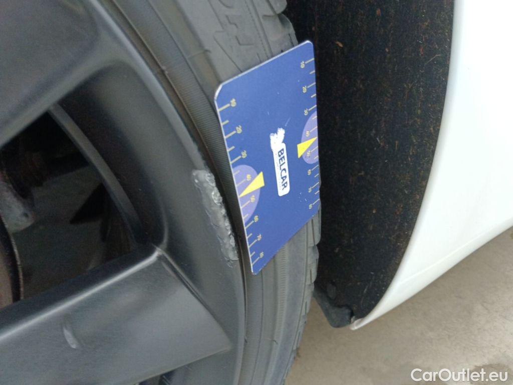 Tesla  Model 3 TESLA  65 kWh 462 Performance Dual Motor 5d #20