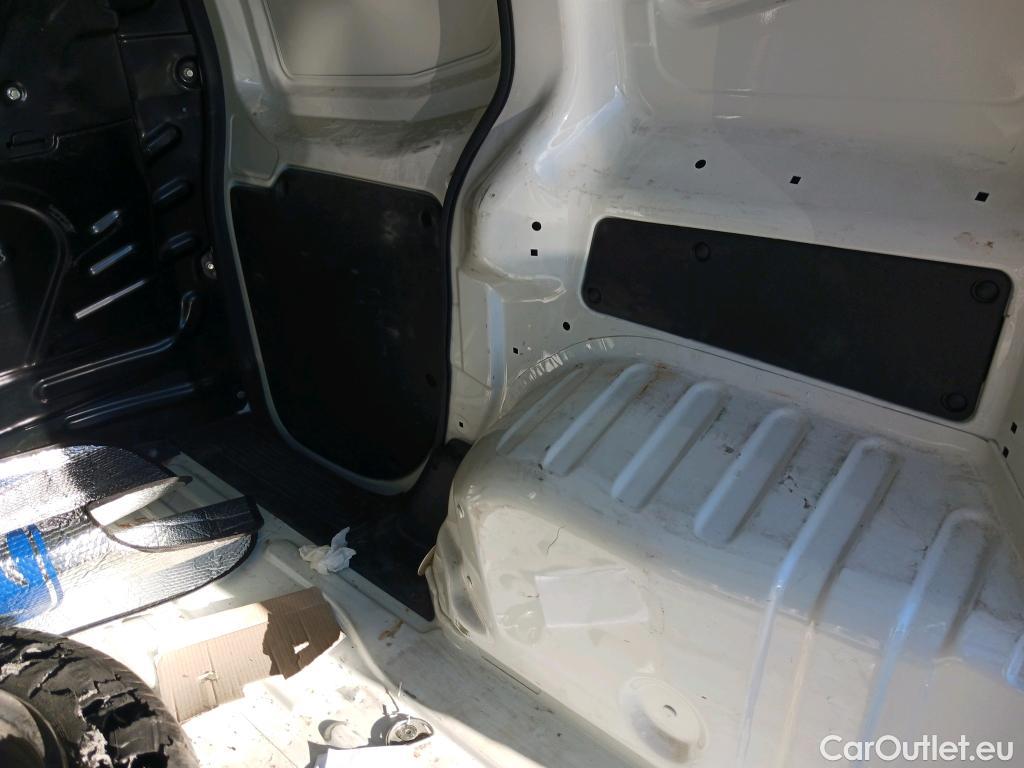 Fiat  Fiorino FIAT  / 2016 / 4P / furgón derivado de turismo Cargo SX N1 1.3 MJet 70 kW (95 CV) #38