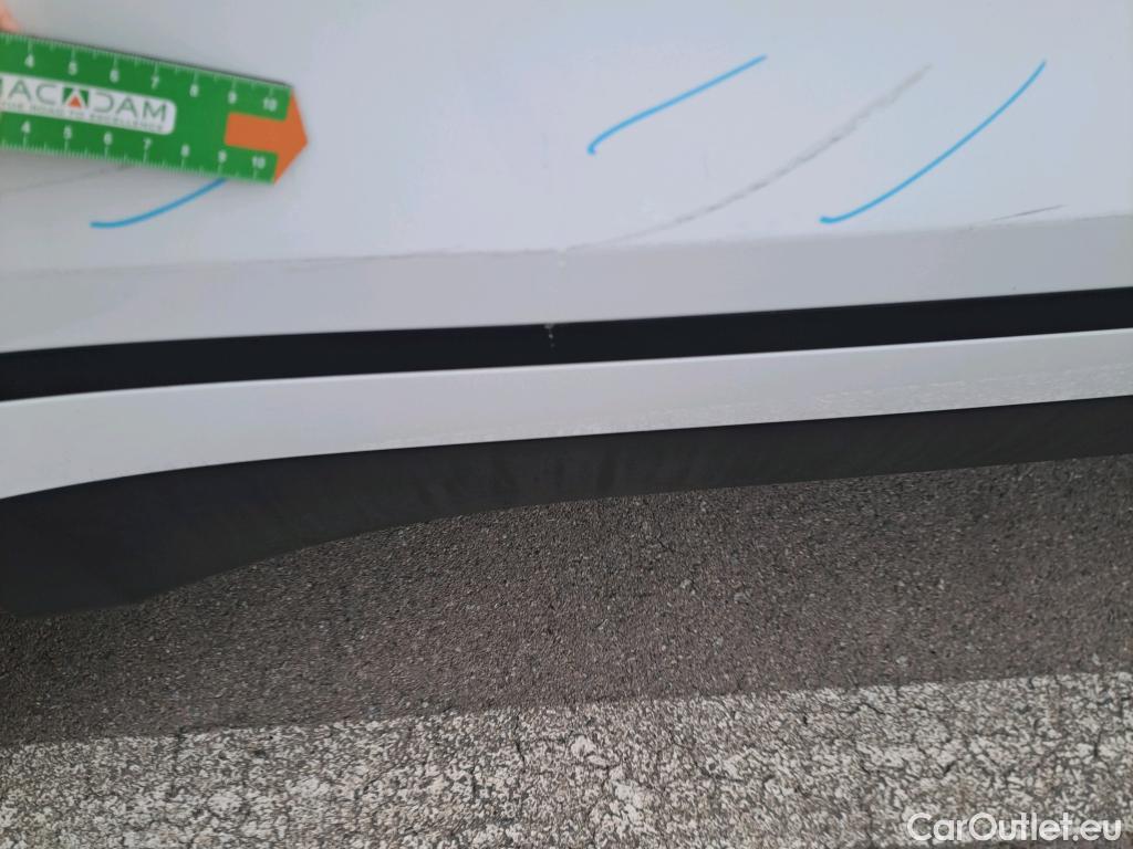  Land Rover  Range Rover LAND ROVER  Velar / 2017 / 5P / todoterreno 2.0D I4 150kW (204CV) S 4WD Auto #12