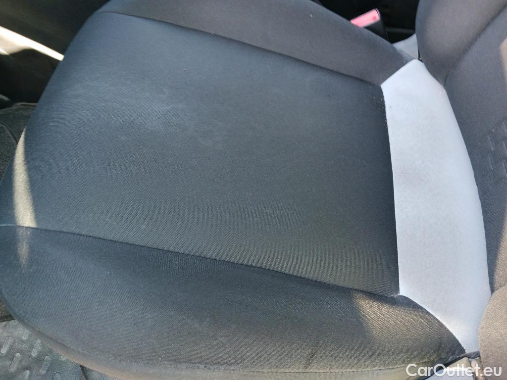 Fiat  Fiorino FIAT  / 2016 / 4P / furgón derivado de turismo Cargo SX N1 1.3 MJet 70 kW (95 CV) #14