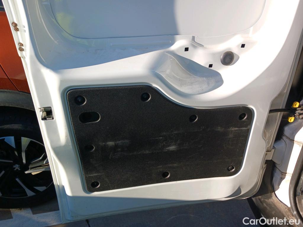 Fiat  Fiorino FIAT  / 2016 / 4P / furgón derivado de turismo Cargo SX N1 1.3 MJet 70 kW (95 CV) #42