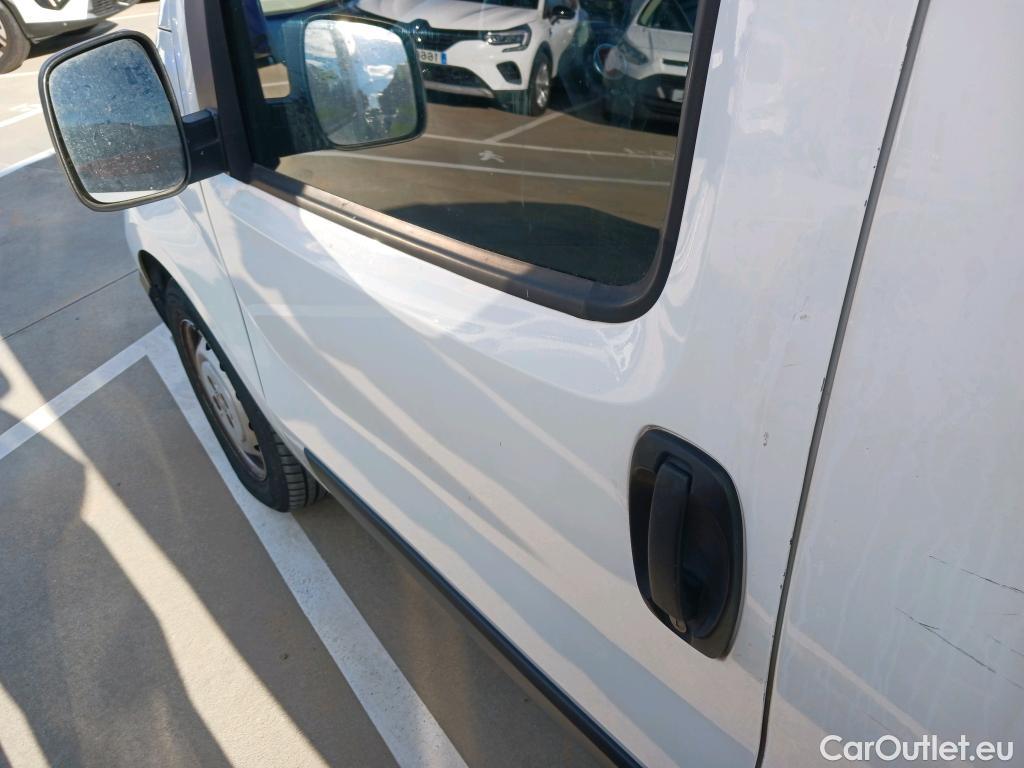 Fiat  Fiorino FIAT  / 2016 / 4P / furgón derivado de turismo Cargo SX N1 1.3 MJet 70 kW (95 CV) #31