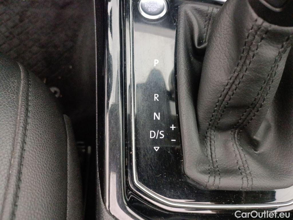 Volkswagen  Touran Volkswagen  2.0 TDi 110kW Highline DSG 5d #32