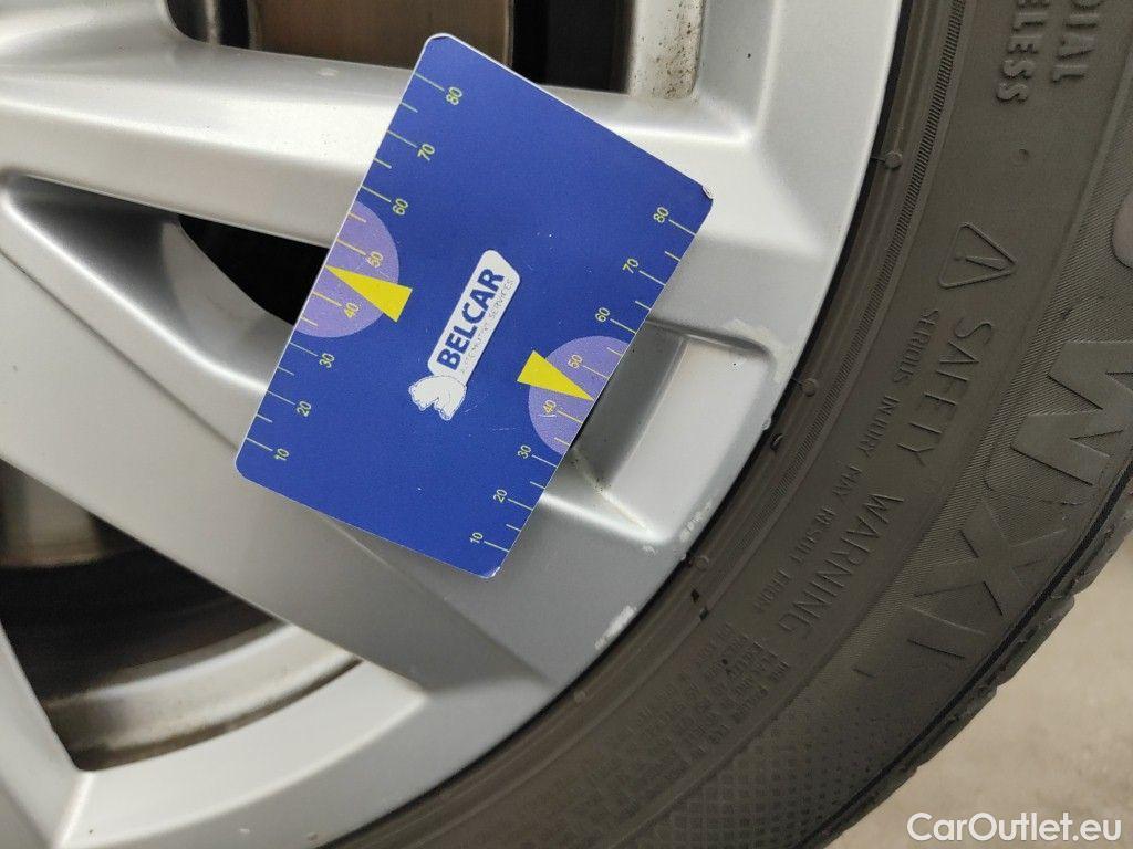 Volkswagen  Touran Volkswagen  2.0 TDi 85kW Highline 5d 7 places  #30