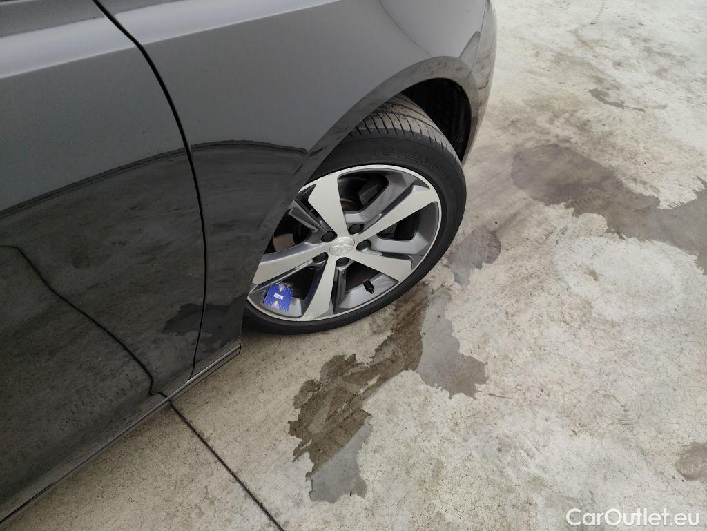 Peugeot  308 Peugeot  SW 1.2 PureTech 130 S&S Allure 5d #61