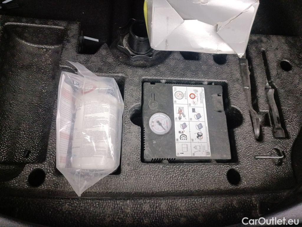 Volkswagen  Touran Volkswagen  2.0 TDi 110kW Highline DSG 5d #15