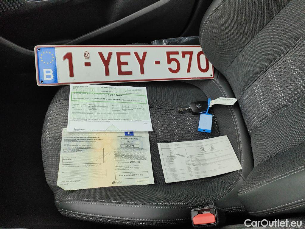 Peugeot  308 Peugeot  SW 1.2 PureTech 130 S&S Allure 5d #4