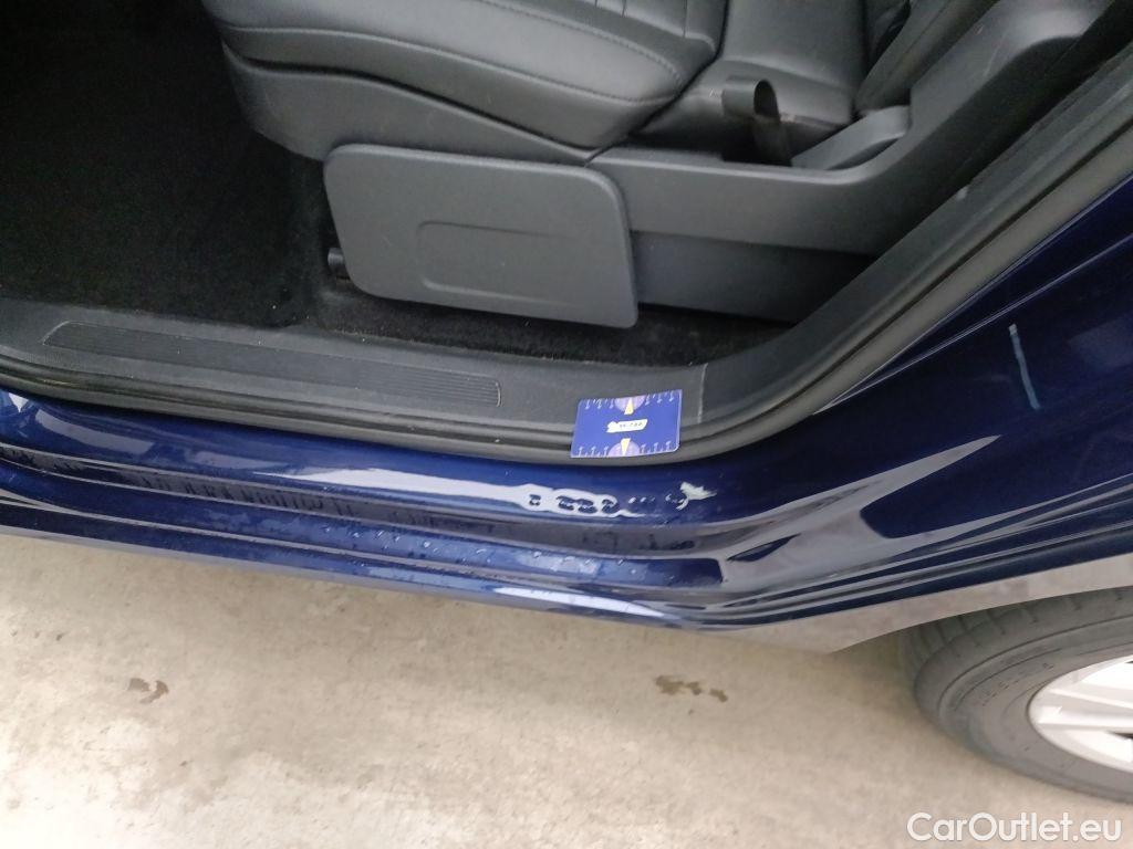 Volkswagen  Touran Volkswagen  2.0 TDi 110kW Highline DSG 5d #44