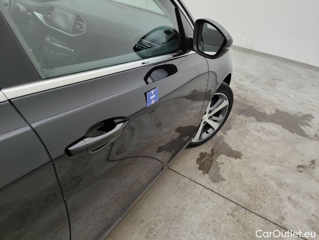 Peugeot  308 Peugeot  SW 1.2 PureTech 130 S&S Allure 5d #24