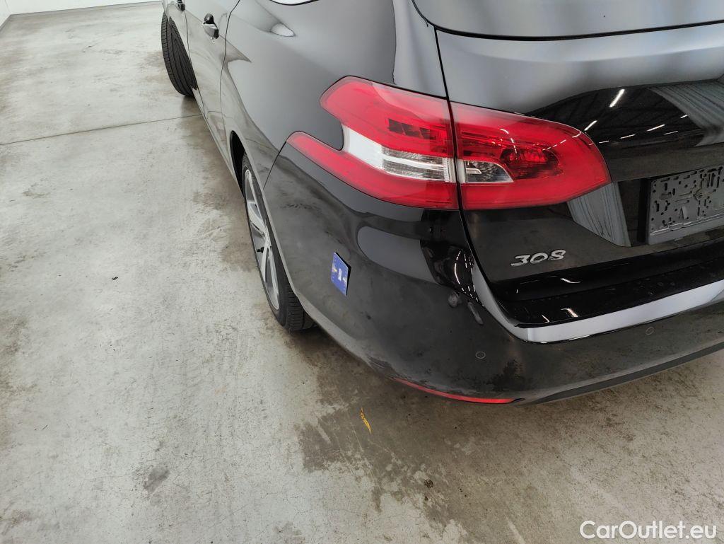 Peugeot  308 Peugeot  SW 1.2 PureTech 130 S&S Allure 5d #37