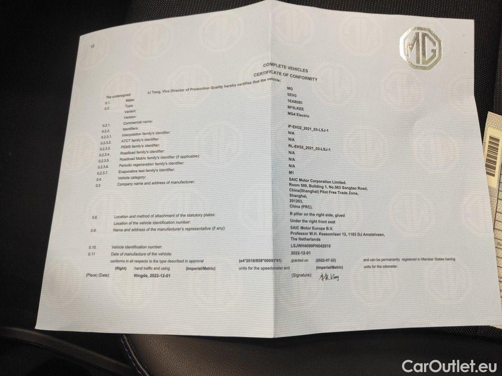 MG  4 MG  6 kWh Luxury 5d #12