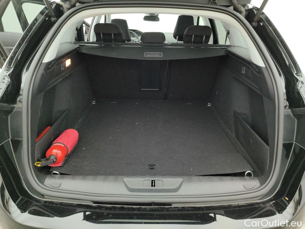 Peugeot  308 Peugeot  SW 1.2 PureTech 130 S&S Allure 5d #14