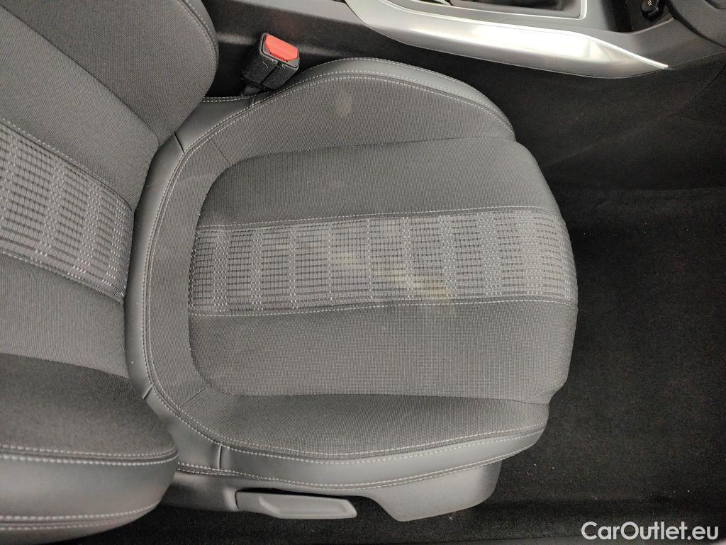 Peugeot  308 Peugeot  SW 1.2 PureTech 130 S&S Allure 5d #66