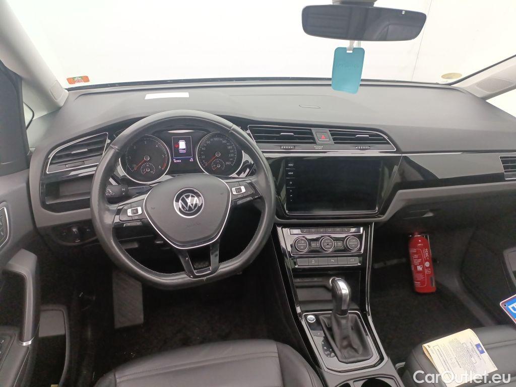 Volkswagen  Touran Volkswagen  2.0 TDi 110kW Highline DSG 5d #9