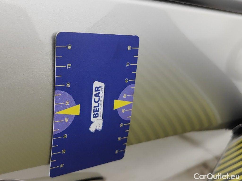 Toyota  Corolla Toyota  1.8 Hybrid Dynamic e-CVT 5d #24