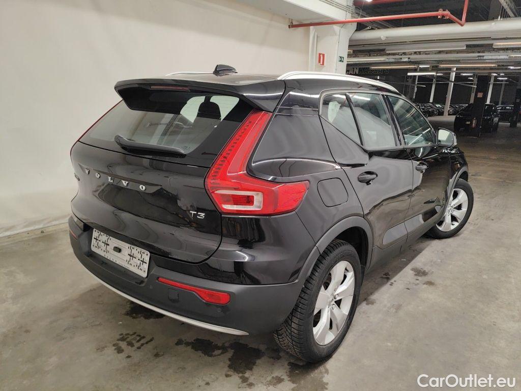 Volvo  XC 40 Volvo XC40 T3 Momentum Pro 5d #2