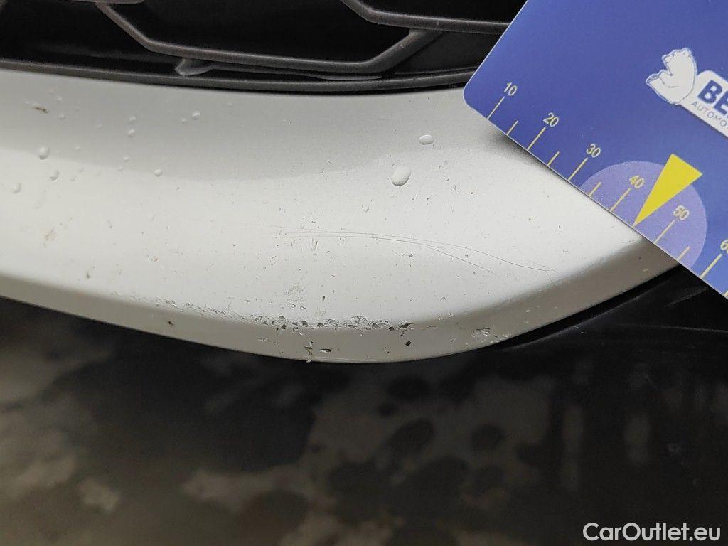 Toyota  Corolla Toyota  1.8 Hybrid Dynamic e-CVT 5d #40