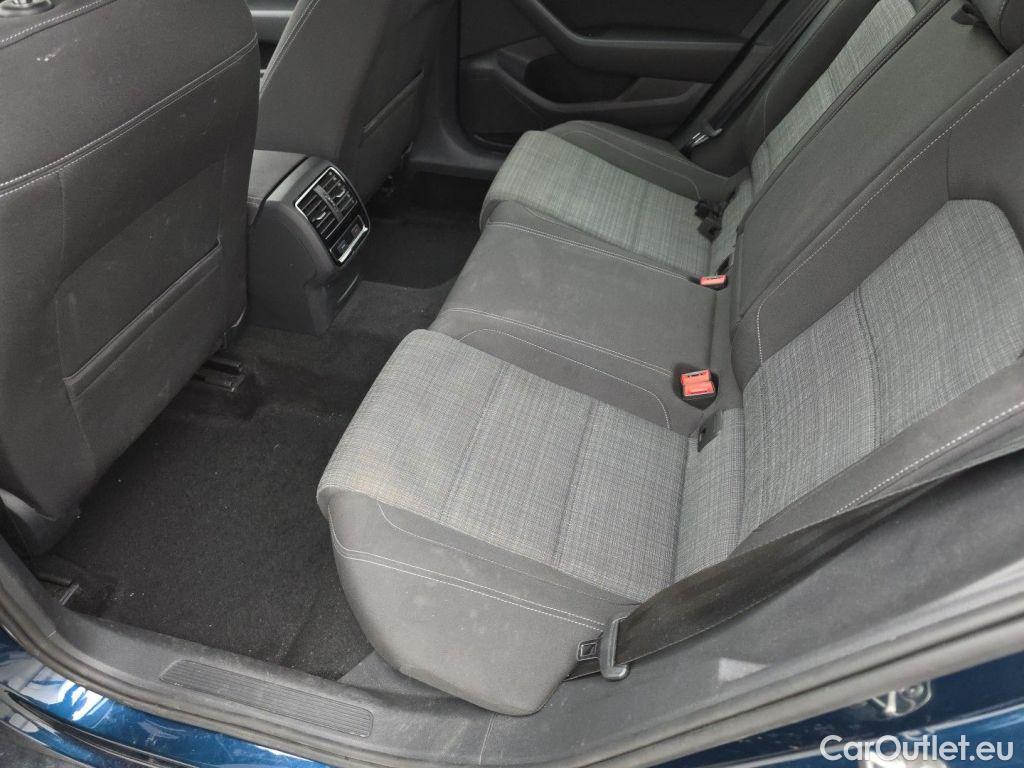 Volkswagen  Passat Volkswagen  Variant 2.0 TDI SCR 110kW Style Business 5d #58