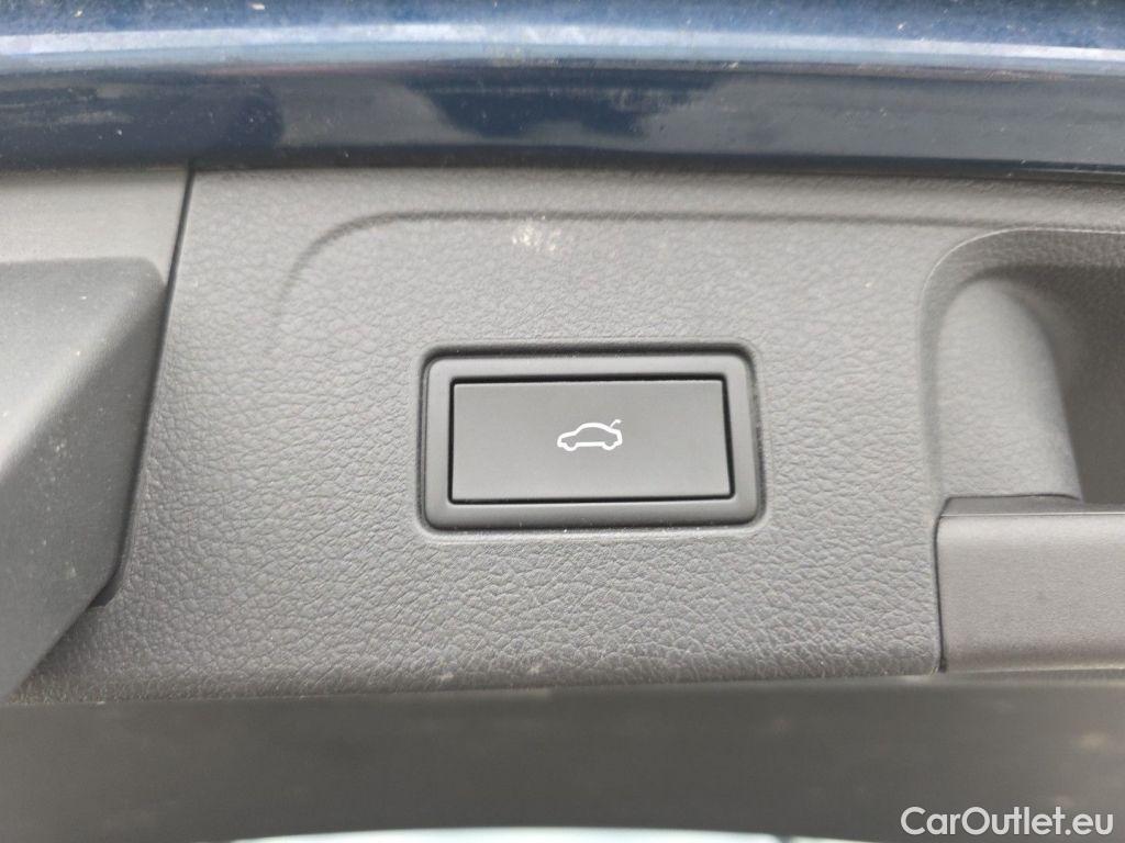 Volkswagen  Passat Volkswagen  Variant 2.0 TDI SCR 110kW Style Business 5d #37