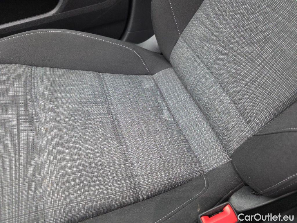 Volkswagen  Passat Volkswagen  Variant 2.0 TDI SCR 110kW Style Business 5d #57