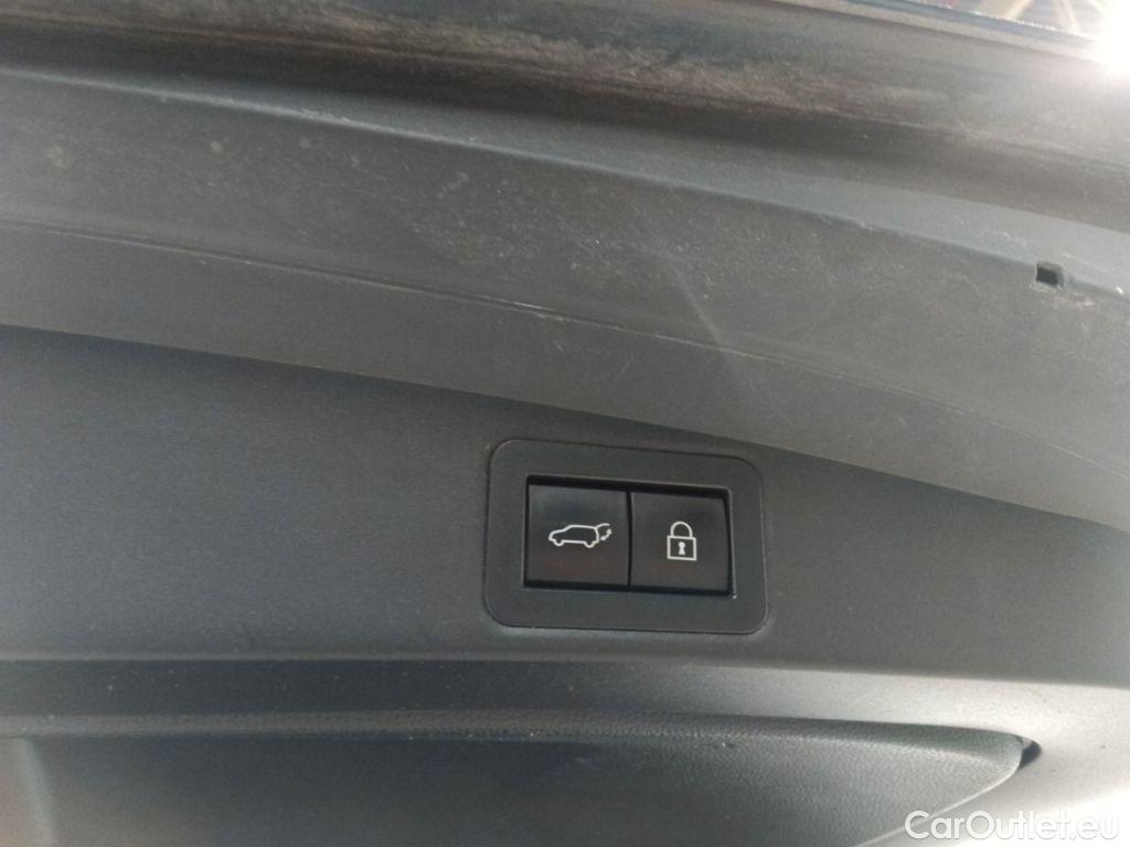 Toyota  Corolla Toyota  Touring Sports 2.0 Hybrid Premium e-CVT 5d #37