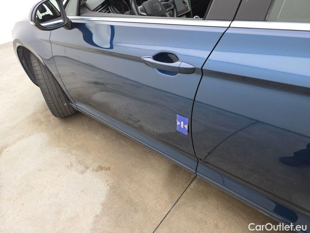 Volkswagen  Passat Volkswagen  Variant 2.0 TDI SCR 110kW Style Business 5d #24