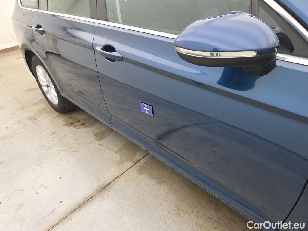 Volkswagen  Passat Volkswagen  Variant 2.0 TDI SCR 110kW Style Business 5d #52