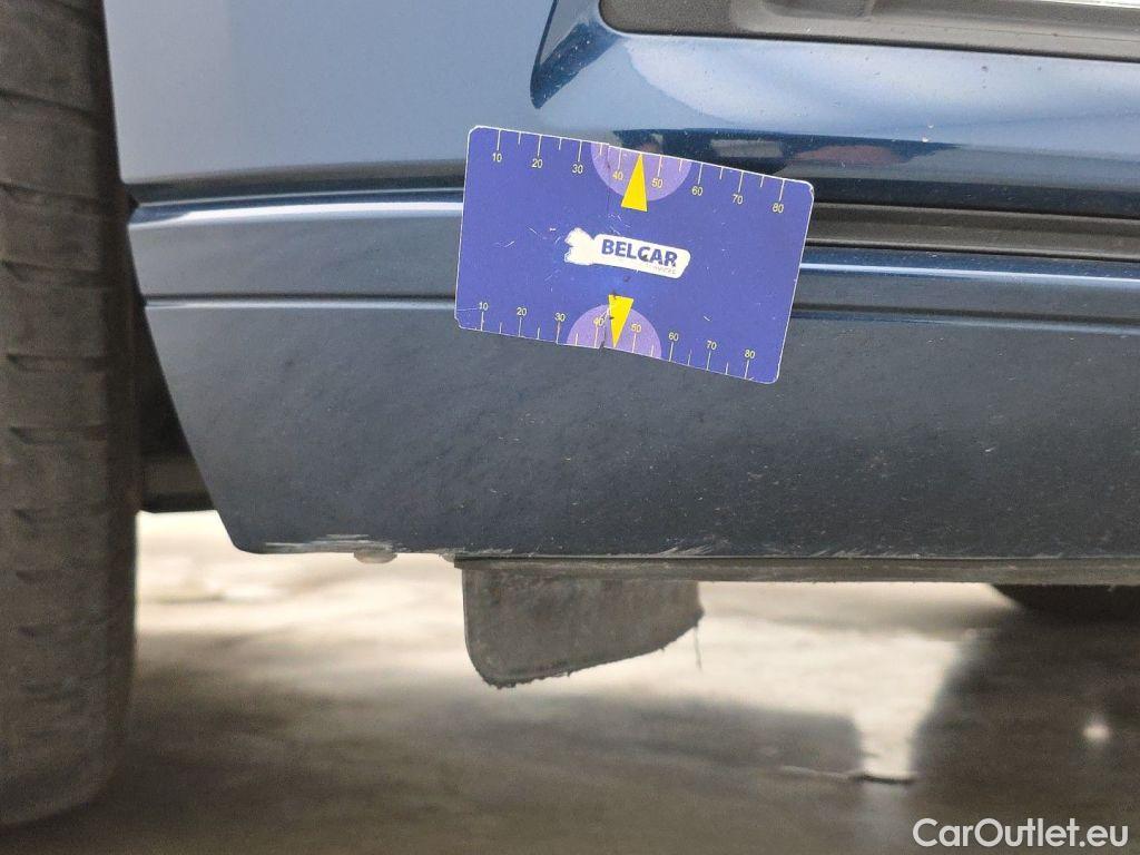 Volkswagen  Passat Volkswagen  Variant 2.0 TDI SCR 110kW Style Business 5d #40