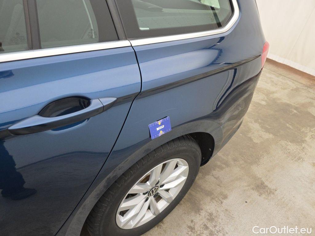Volkswagen  Passat Volkswagen  Variant 2.0 TDI SCR 110kW Style Business 5d #44