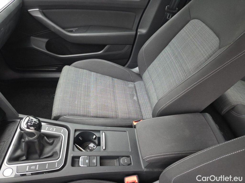 Volkswagen  Passat Volkswagen  Variant 2.0 TDI SCR 110kW Style Business 5d #56