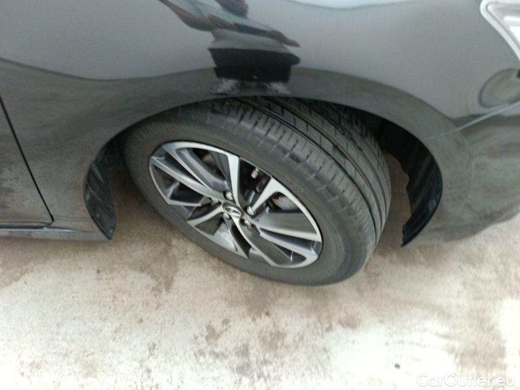 Lexus  CT Lexus  200h Executive Line 5d #16