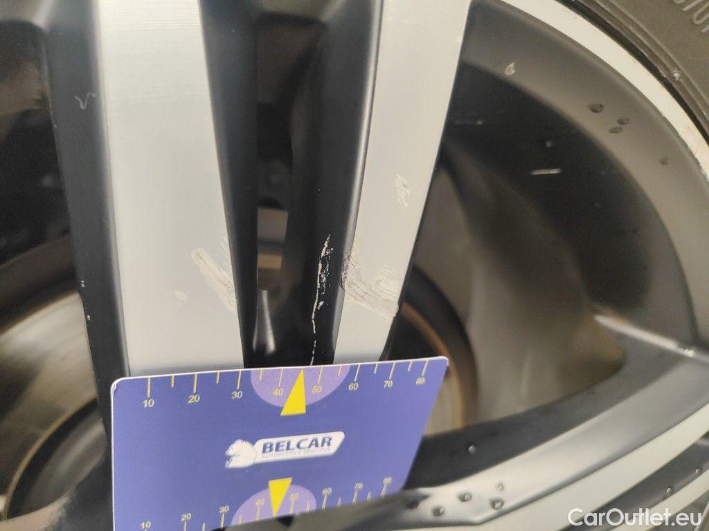 Volvo  XC 40 Volvo XC40 T3 R-Design 5d #28