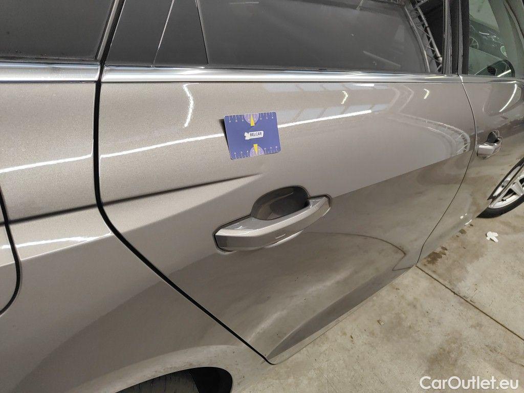 Audi  A4 Audi  Avant 2.0 35 TDi 120kW S tronic Business Ed 5d #48