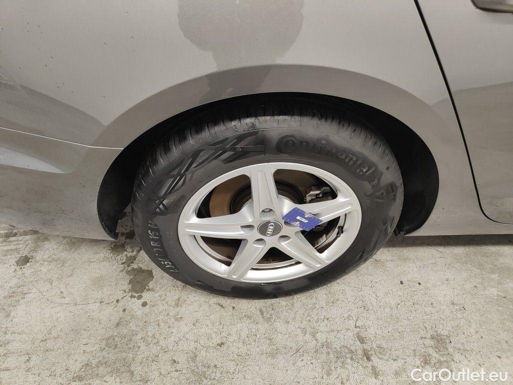 Audi  A4 Audi  Avant 2.0 35 TDi 120kW S tronic Business Ed 5d #54