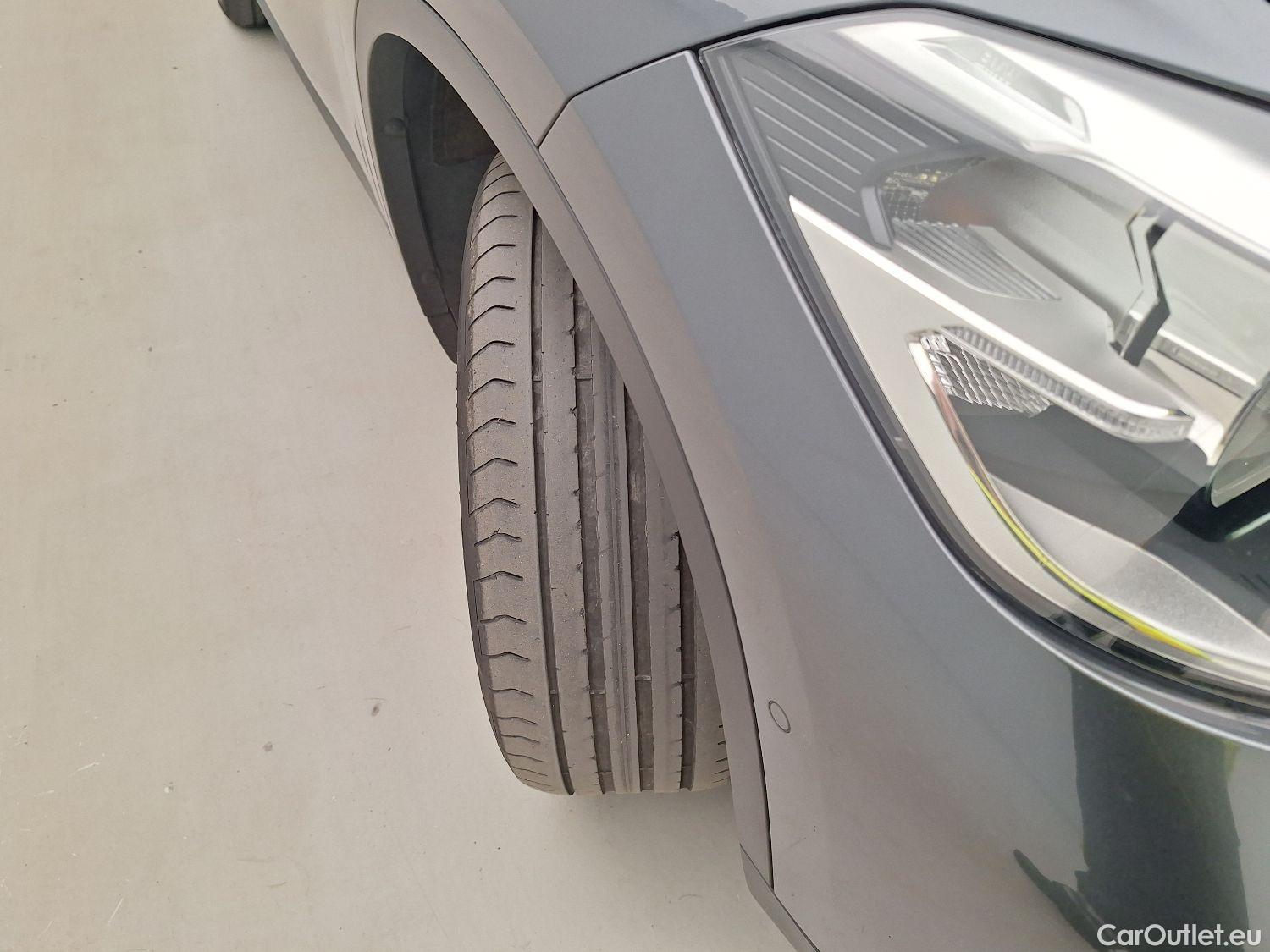 Bmw  X1 BMW,  FL'19, BMW  sDrive16dA (85 kW) 5d #12