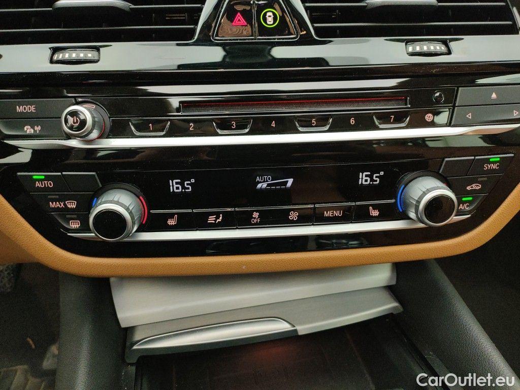 Bmw  Serie 5 BMW 5 DIESEL - 2017 520 dXA 190 (EU6d) 4d #25