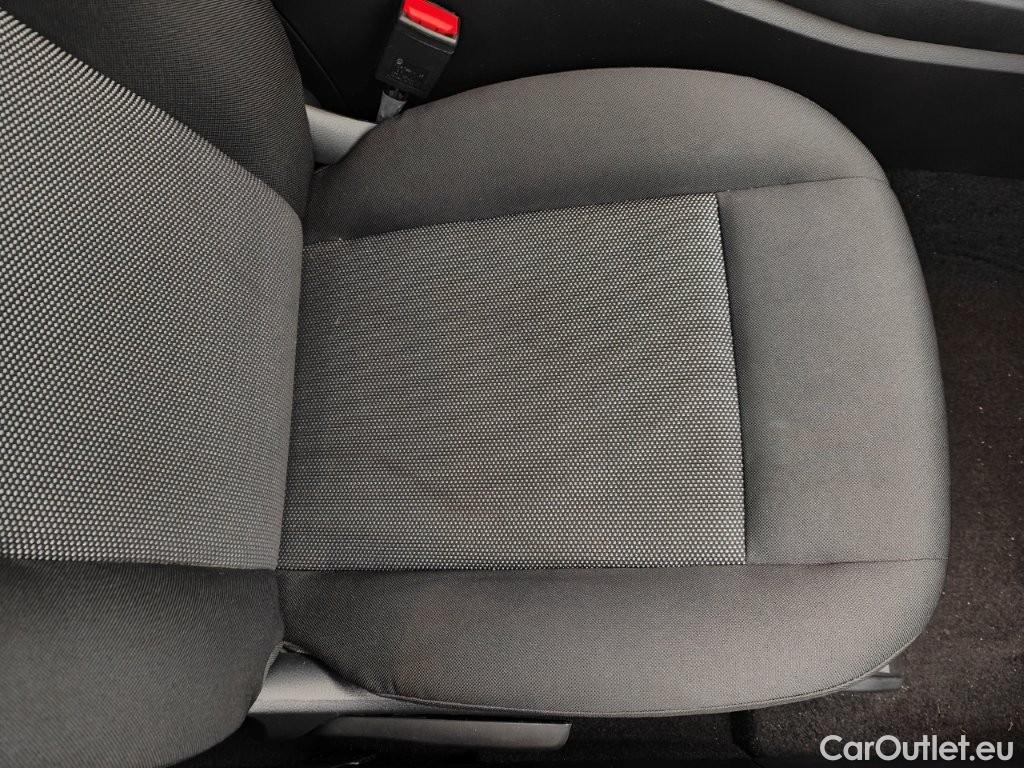 Mercedes  A-Klasse MERCEDES CLASSE A (W177) A 180 136 Business Solution (EU6d-TEMP) 5d Auto #46