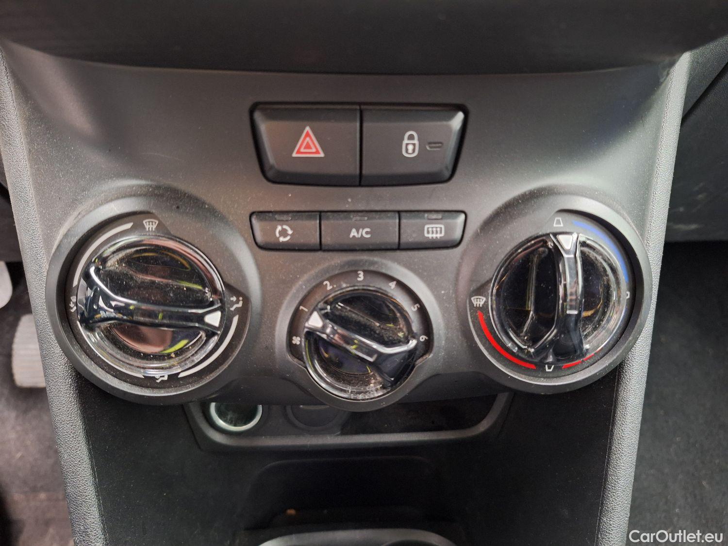 Peugeot  2008 Peugeot,  FL'16, Peugeot  1.2 Puretech 61kW S&S Active 5d #21