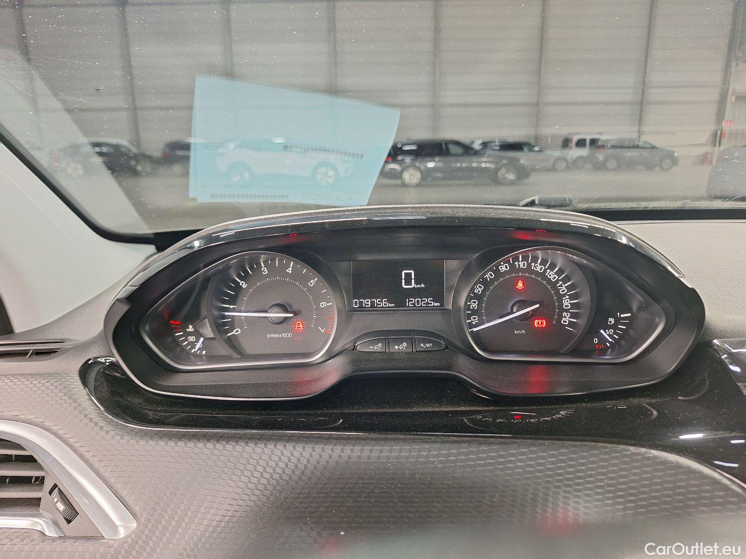 Peugeot  2008 Peugeot,  FL'16, Peugeot  1.2 Puretech 61kW S&S Active 5d #17