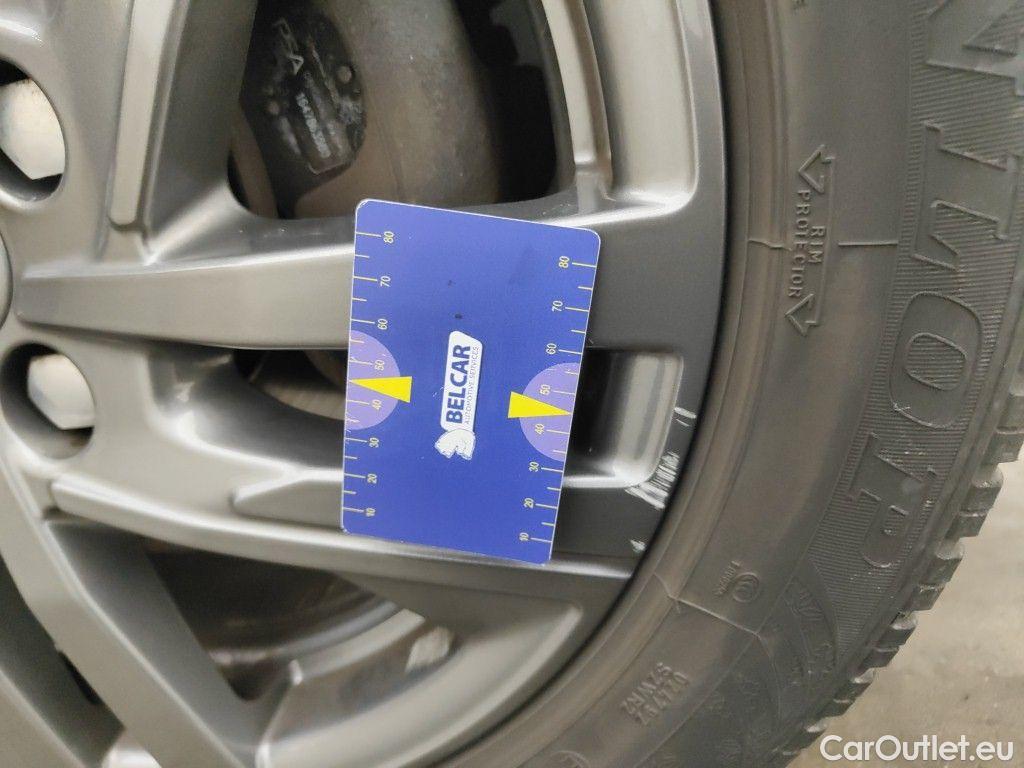 Peugeot  208 PEUGEOT  DIESEL - 2019 1.5 BlueHDi Active Pack 5d #49