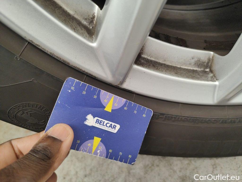 Volvo  XC60 Volvo  D4 120kW Geartronic Momentum Pro 5d #64