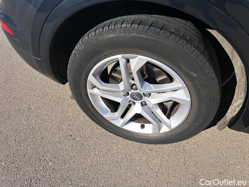  Audi  Q5 AUDI  / 2016 / 5P / todoterreno Design 35 TDI 120kW S tronic (AC) #12