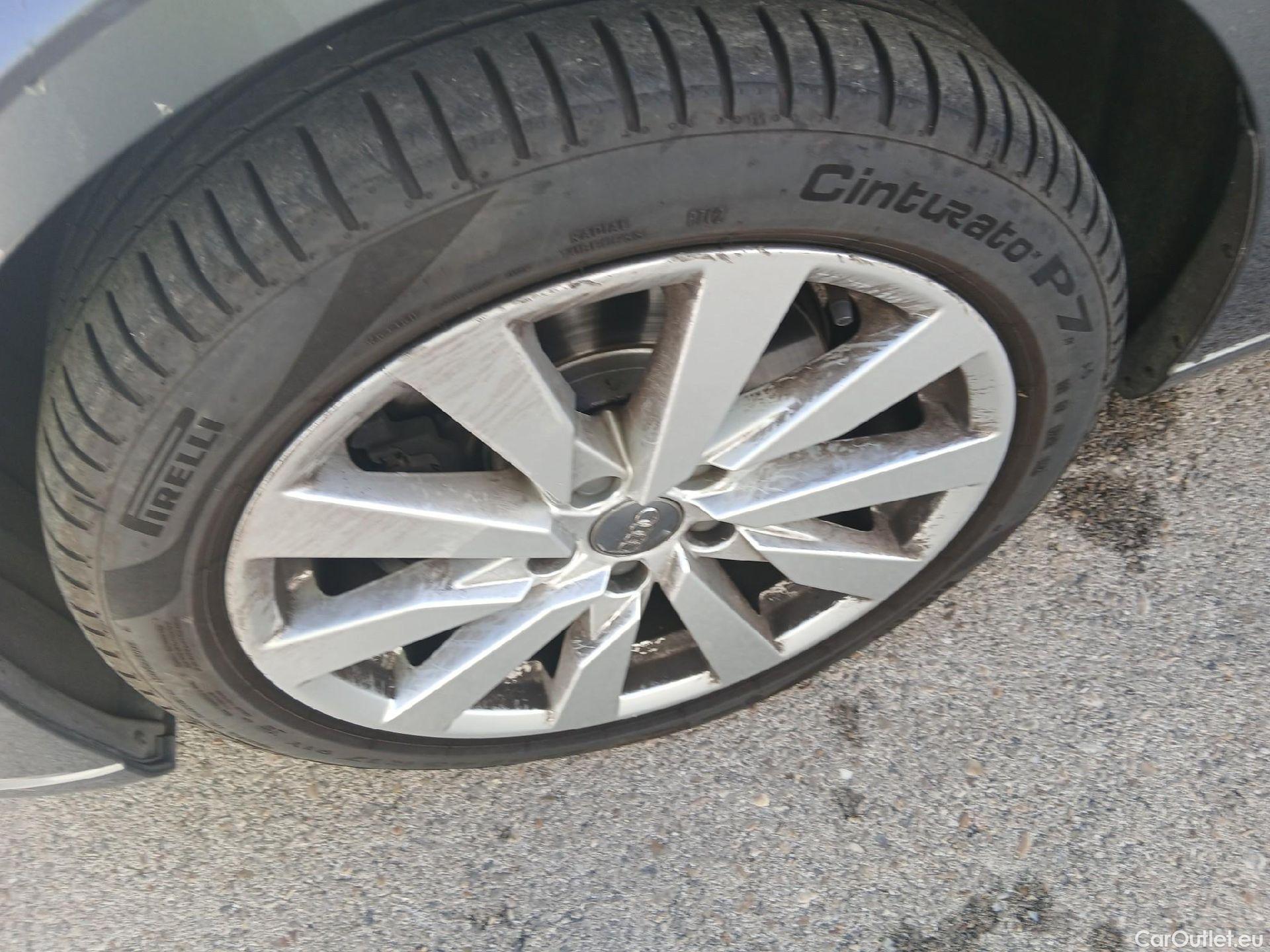  Audi  A3 AUDI  / 2016 / 4P / sedán Sedan Design 35 TDI 110kW S tronic #11