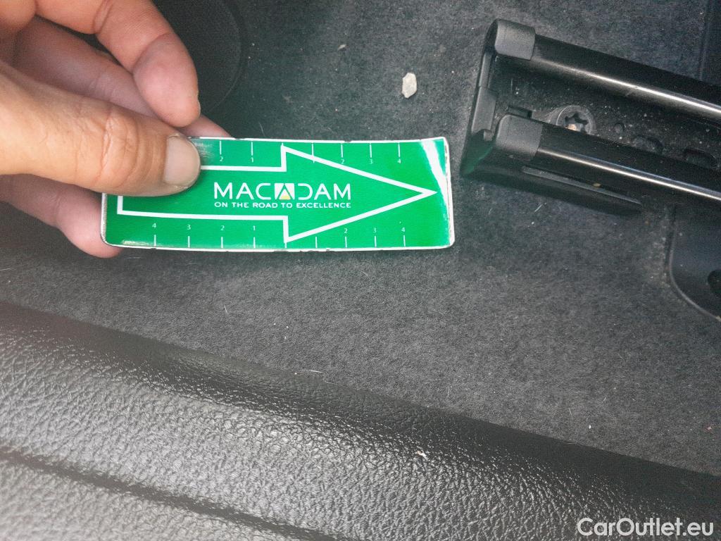  Bmw  Serie 1 BMW  / 2015 / 5P / berlina con portón 116d #11