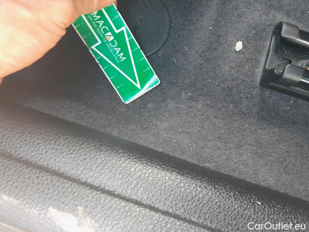  Bmw  Serie 1 BMW  / 2015 / 5P / berlina con portón 116d #10