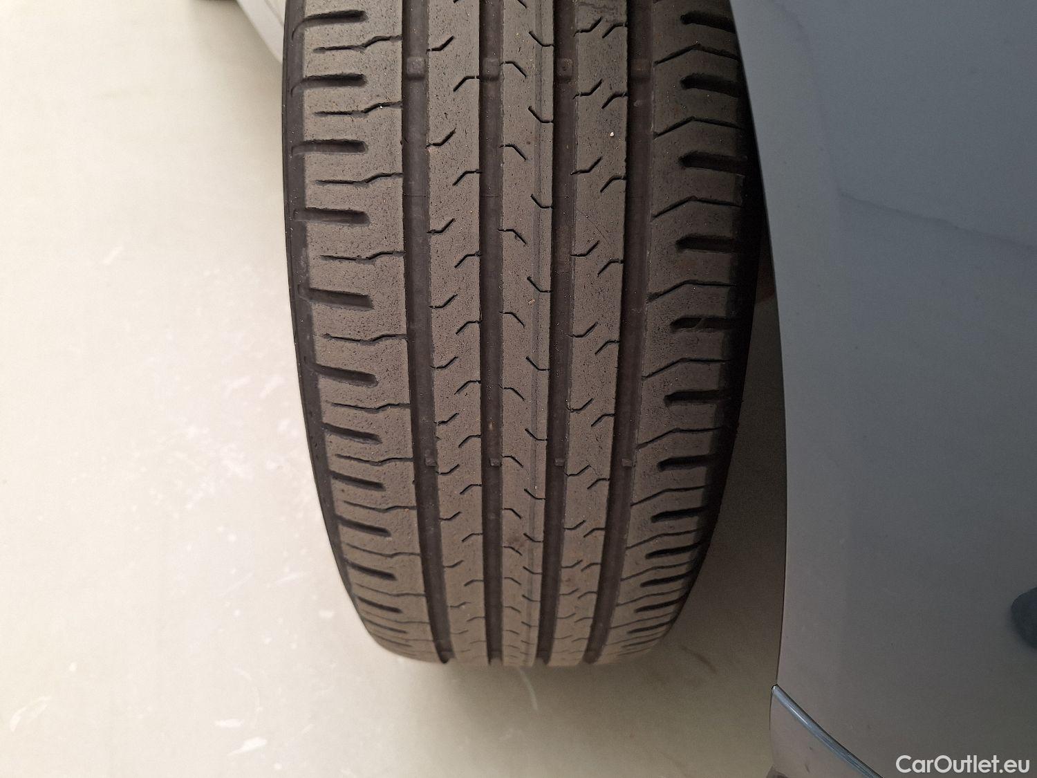 Volvo  XC60 Volvo,  '17, Volvo  D4 120kW Geartronic Momentum Pro 5d #18